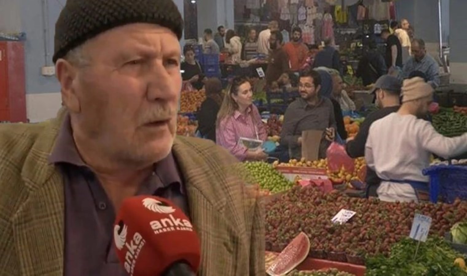 ‘Hacıyım, yemin ediyorum’ diyerek söyledi: Her emeklinin 10-15 tane dairesi var
