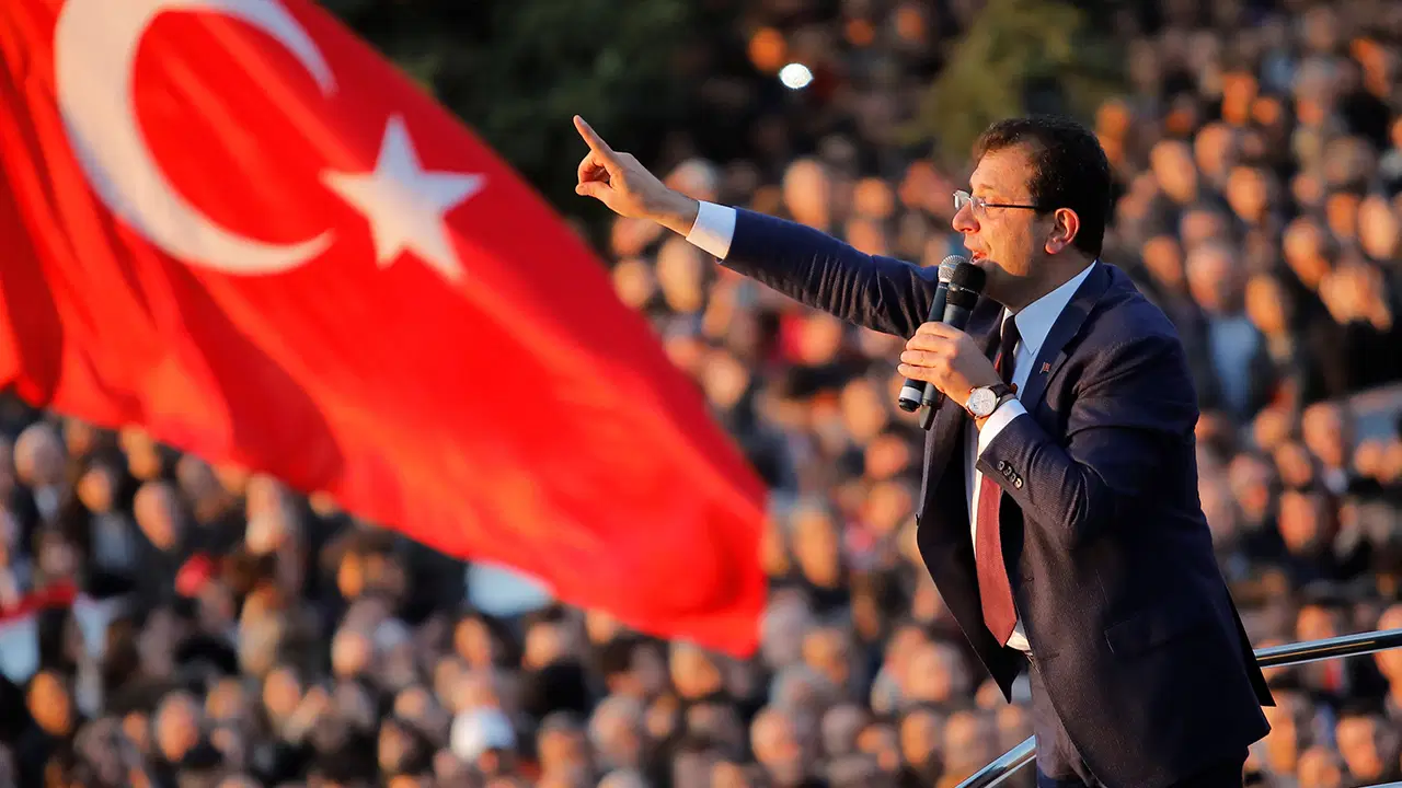 İmamoğlu cumartesiyi işaret etti, saat verdi: ‘Ben diyen gidecek, biz diyen gelecek!’