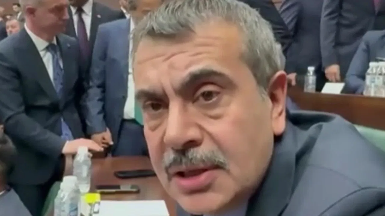 Milli Eğitim Bakanı Yusuf Tekin’den ‘4+4+4’ açıklaması: İş dünyası ara eleman temininde güçlük çektiğini söylüyor