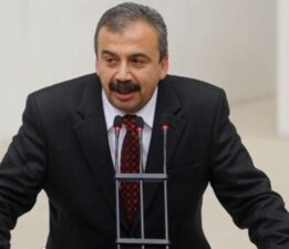 Sırrı Süreyya Önder kimdir? Sırrı Süreyya Önder neden öldü? Sırrı Süreyya Önder’in eşi kim?