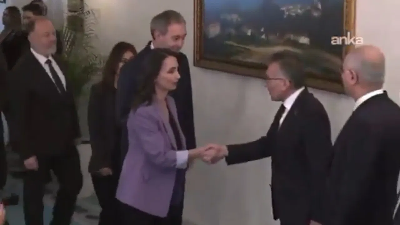 TBMM’de ‘süreç’ turları sürüyor: DEM Parti’den AKP’ye ziyaret