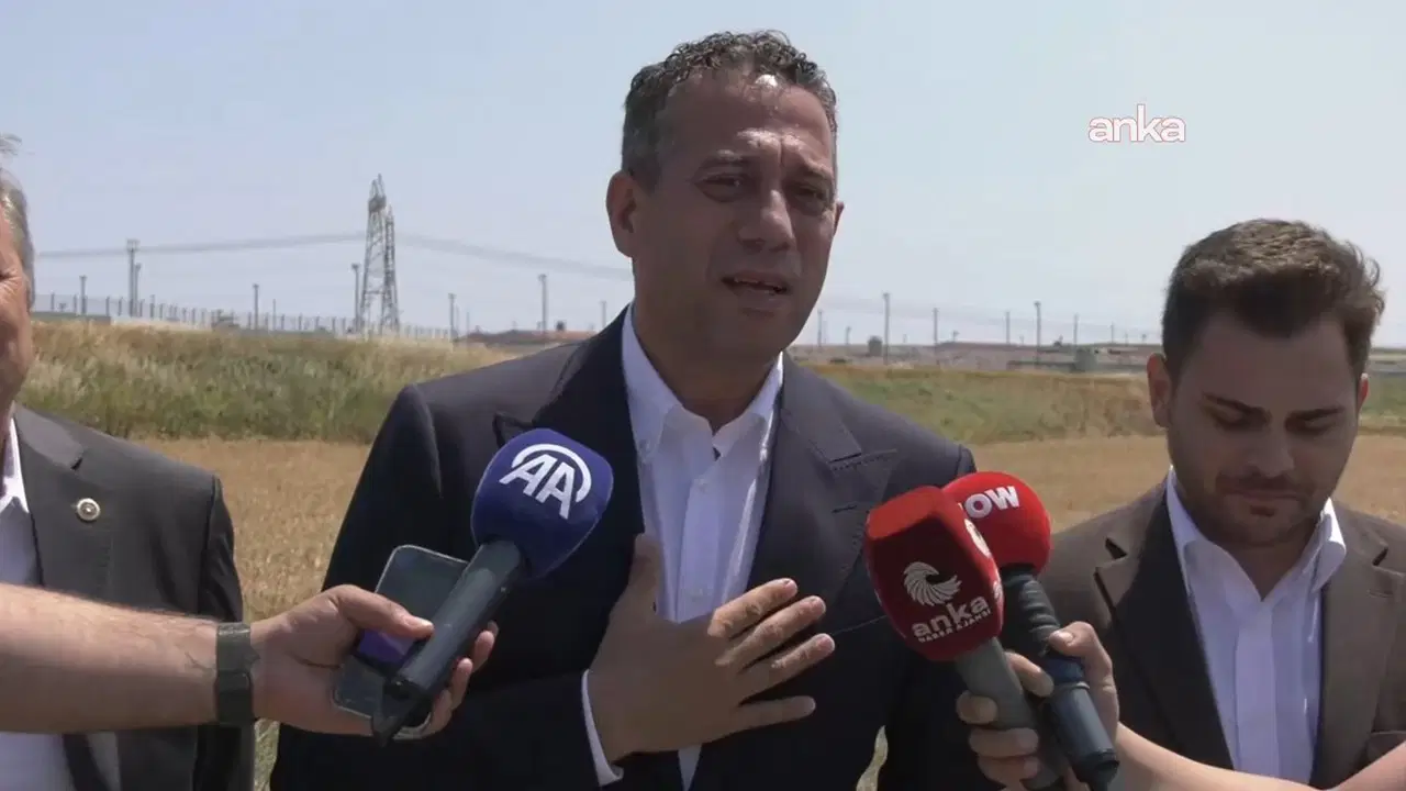 CHP heyeti İmamoğlu’nu ziyaret etti: ‘Bir milim geri adım atmayacağız’