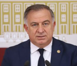 CHP’li Zeybek’ten İzmir grevi için kritik açıklama