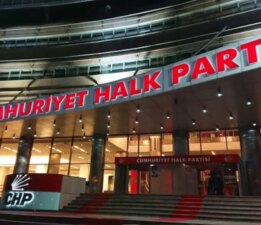 CHP’nin kurultayına yönelik süren davalarda kritik duruşma yaklaşıyor: Başsavcılık iddianameyi hazırladı, asliye hukuk ne karar verecek?