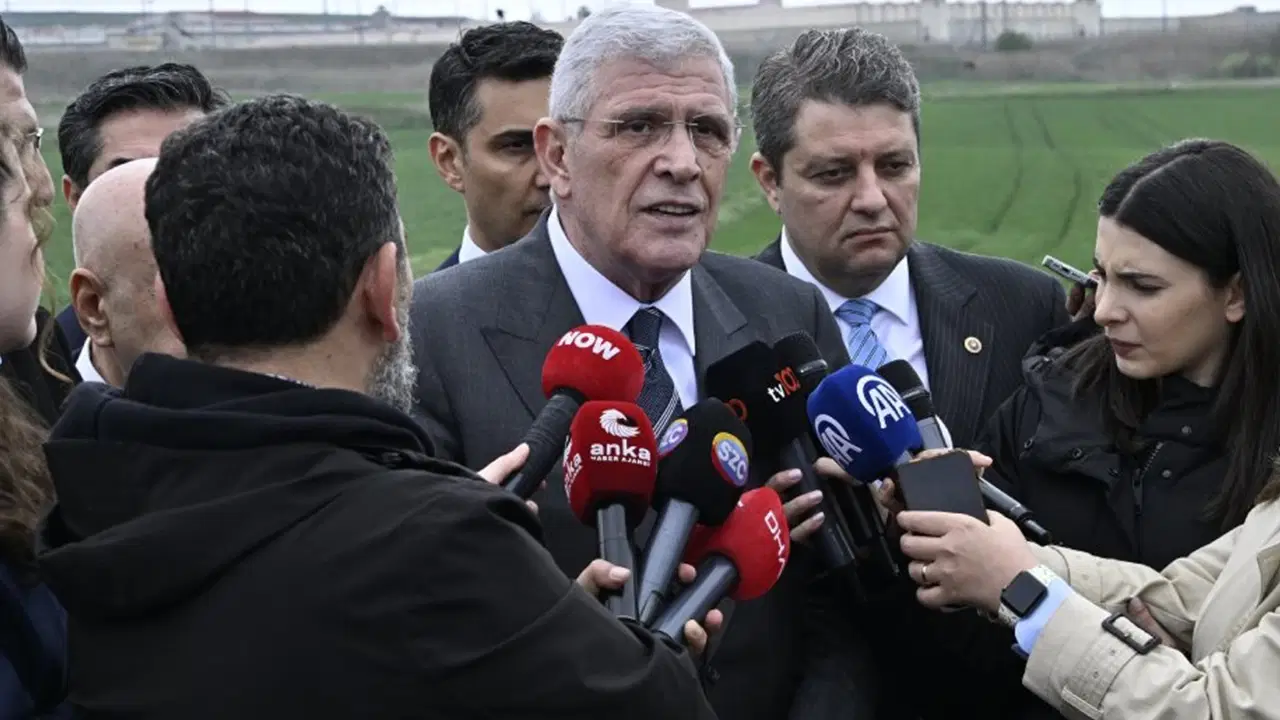 Müsavat Dervişoğlu’ndan ‘İmamoğlu’ ziyareti sonrası ‘Ali Sukas’ çıkışı: ‘Kardeşimdir, aldığı nefese, attığı adıma bile kefilim!’