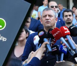 Özgür Özel ilk kez açıkladı: Eski Sağlık Bakanı Fahrettin Koca’nın koordinesinde Ferdi Zeyrek için WhatsApp grubu kuruldu
