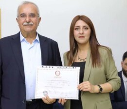 Sağlık sorunlarını gerekçe gösterdi: Van İpekyolu Belediyesi Eş Başkanı Altındağ istifa etti